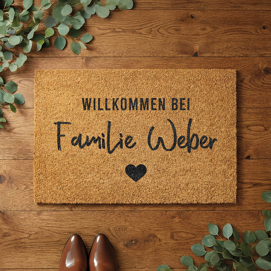Personalisierbare Kokosmatte mit „Willkommen bei Familie“ – Fußmatte aus Kokos für den Eingangsbereich