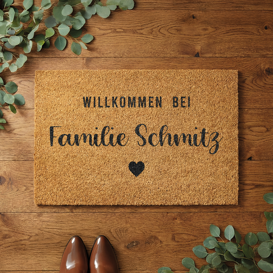 Personalisierbare Kokosmatte mit „Willkommen bei Familie“ – Fußmatte aus Kokos für den Eingangsbereich