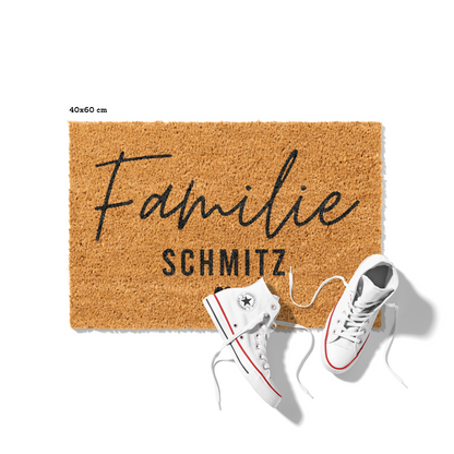 Fußmatte aus Kokos personalisierbar mit Familienname – Modernes Schriftdesign mit Herz