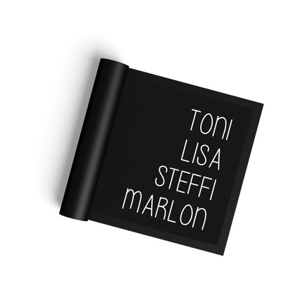 Stoff Fußmatte personalisierbar – Mehrere Namen im vertikalen Layout