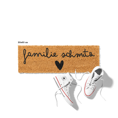 Fußmatte aus Kokos personalisierbar – Familienname im Scriptdesign mit Herz