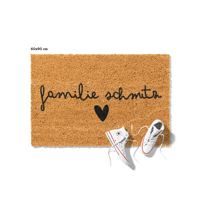 Fußmatte aus Kokos personalisierbar – Familienname im Scriptdesign mit Herz