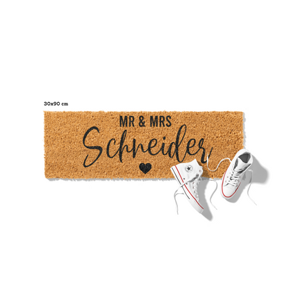 Fußmatte aus Kokos personalisierbar – Mr & Mrs Familienname mit Herz