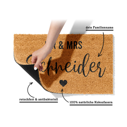 Fußmatte aus Kokos personalisierbar – Mr & Mrs Familienname mit Herz