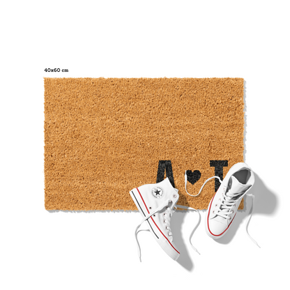 Fußmatte aus Kokos personalisierbar – Pärchen-Initialen Design mit Herz