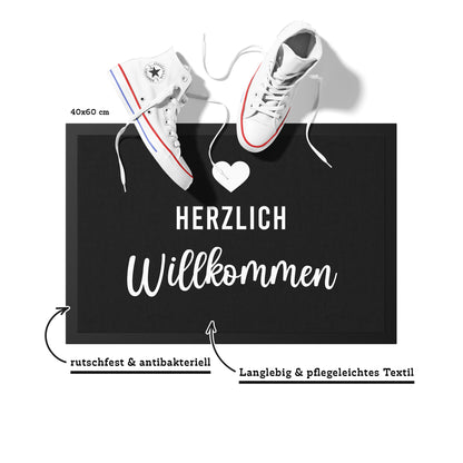 Stoff Fußmatte – „Herzlich Willkommen“ mit Herz-Detail