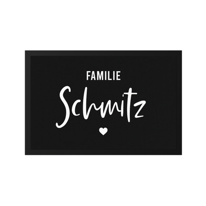 Stoff Fußmatte personalisierbar – Familie im modernen Scriptdesign mit Herz