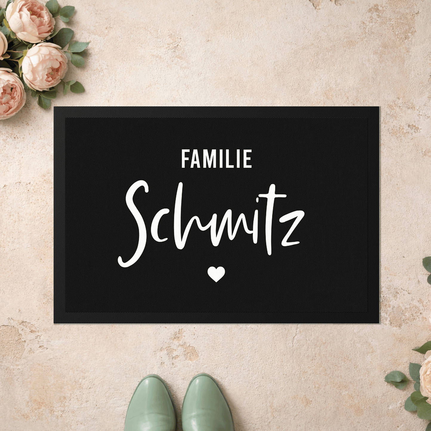 Stoff Fußmatte personalisierbar – Familie im modernen Scriptdesign mit Herz