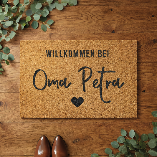 Personalisierbare Kokosmatte mit „Willkommen bei Oma“ – Fußmatte aus Kokos für den Eingangsbereich