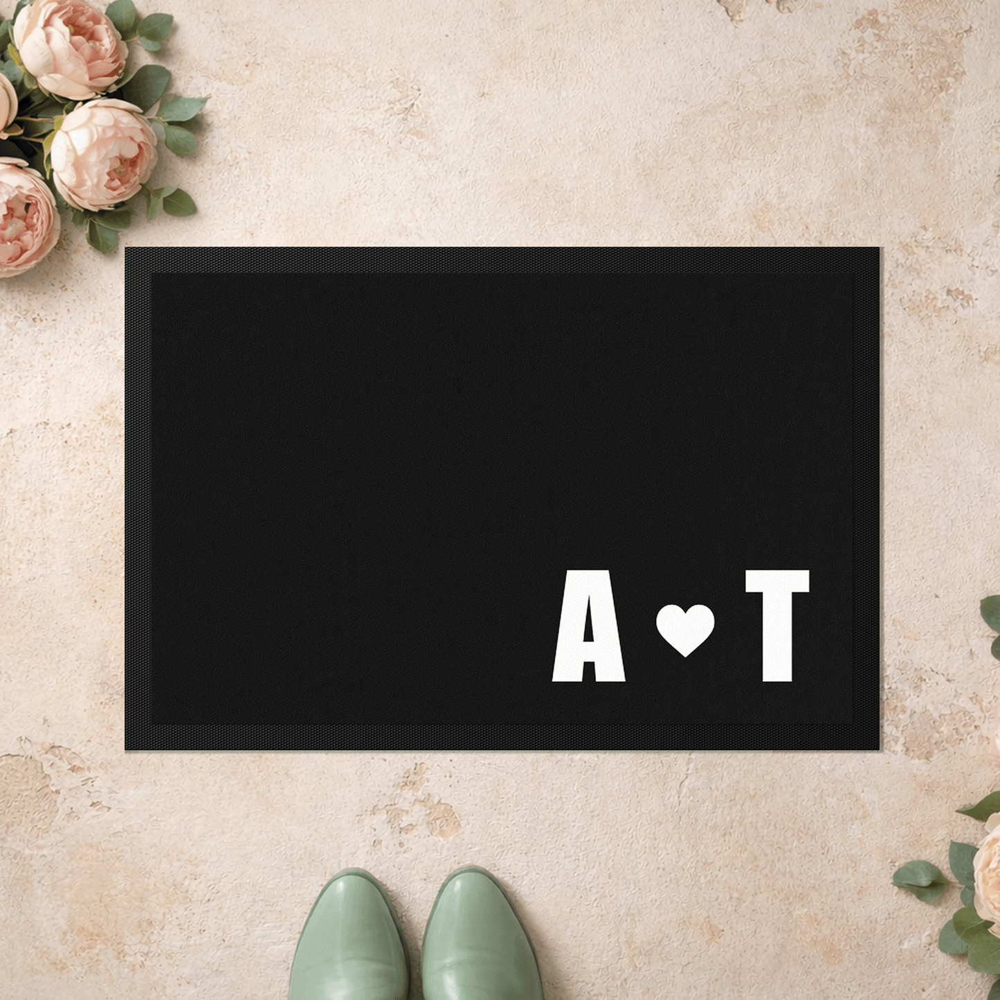Stoff Fußmatte personalisierbar – Pärchen-Initialen mit Herz