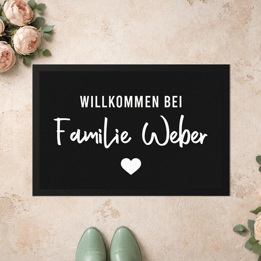 Stoff Fußmatte personalisierbar – Willkommen bei Familie mit Herz