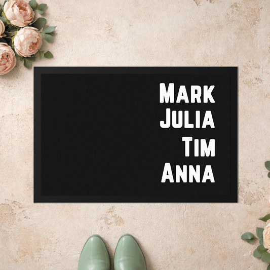 Stoff Fußmatte personalisierbar – Mehrere Namen im vertikalen Layout