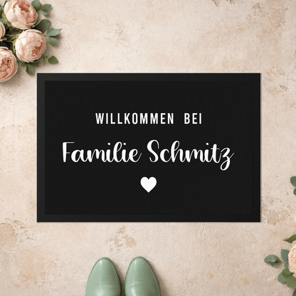 Stoff Fußmatte personalisierbar – Willkommen bei Familie mit Herz