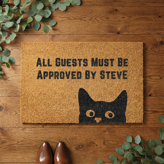 Personalisierbare Kokosmatte mit Katzenmotiv „All Guests Must Be Approved by“ – Lustige Fußmatte