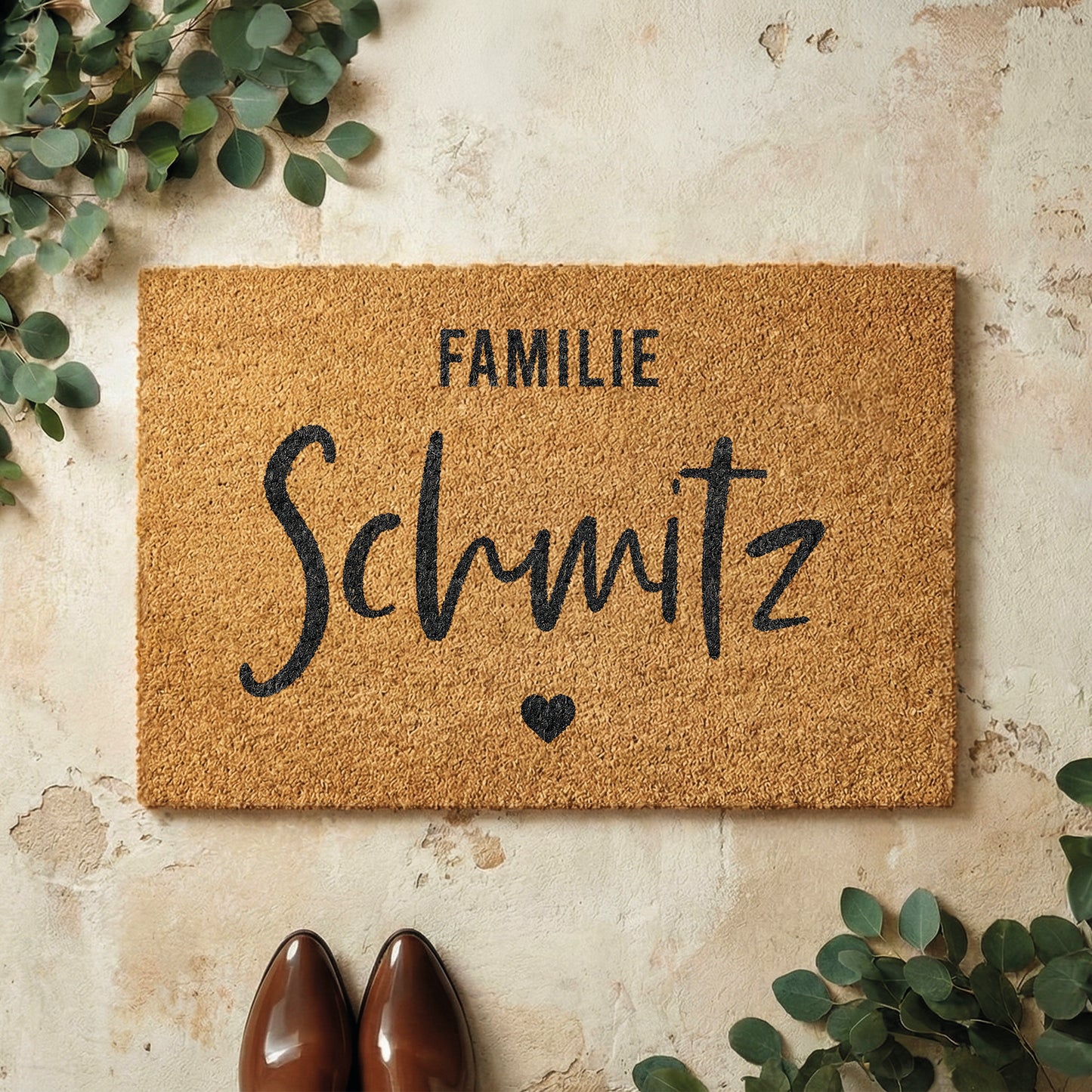 Fußmatte aus Kokos personalisierbar – Familienname im Bold-Design mit Herz