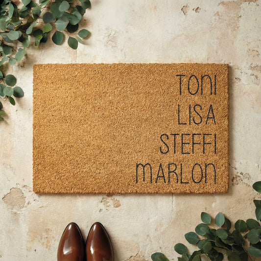 Fußmatte aus Kokos personalisierbar – WG-Namen im vertikalen Design