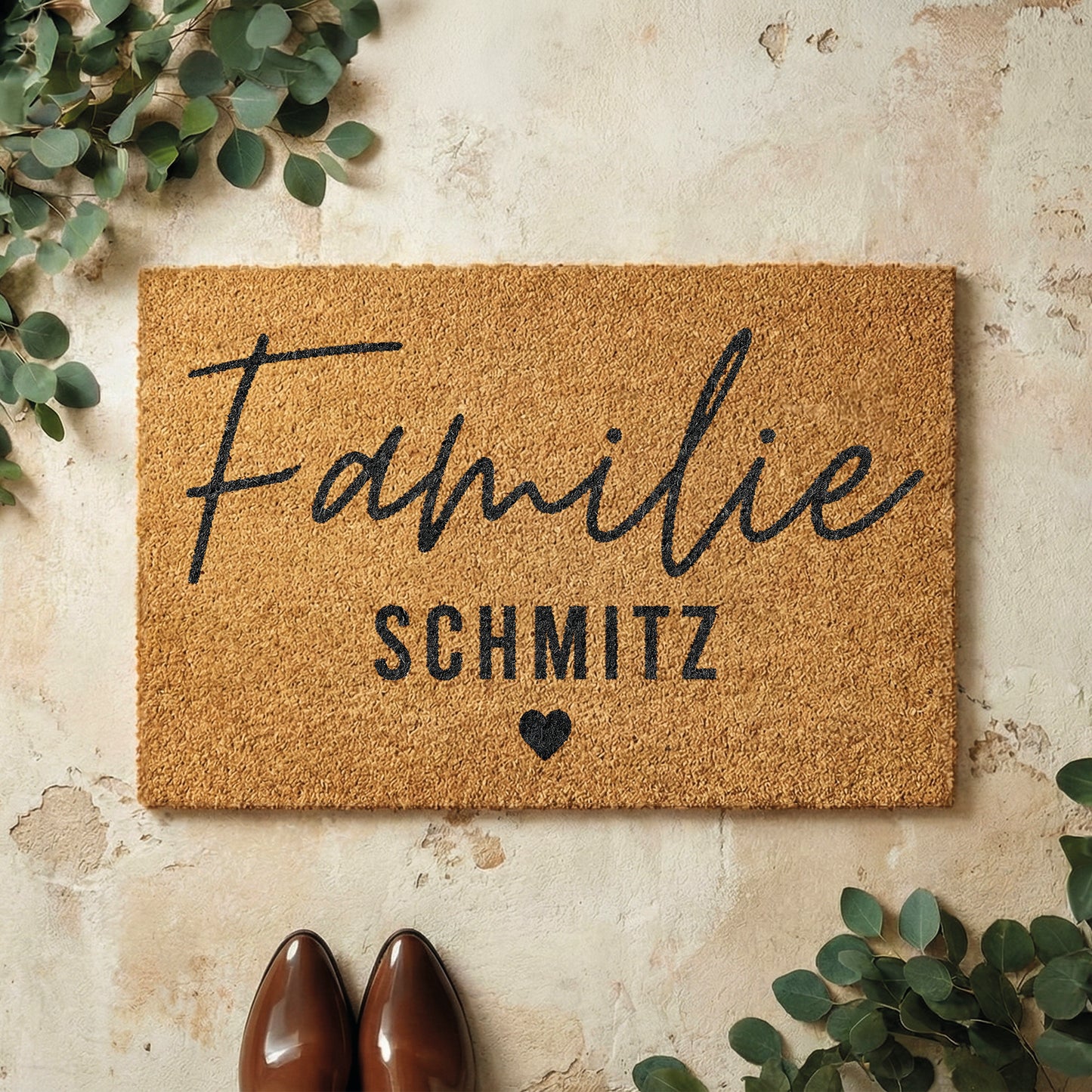 Fußmatte aus Kokos personalisierbar mit Familienname – Modernes Schriftdesign mit Herz
