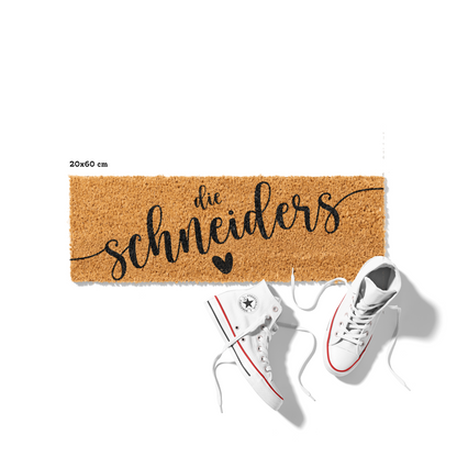 Fußmatte aus Kokos personalisierbar – Die Familienname verschnörkelt mit Herz