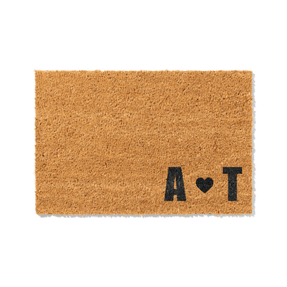 Fußmatte aus Kokos personalisierbar – Pärchen-Initialen Design mit Herz